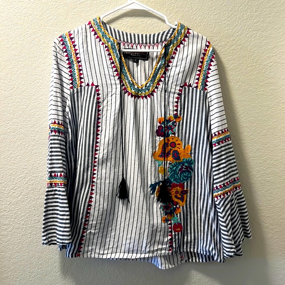 Double D Ranch Embroidered 3/4 length bell sleeve top